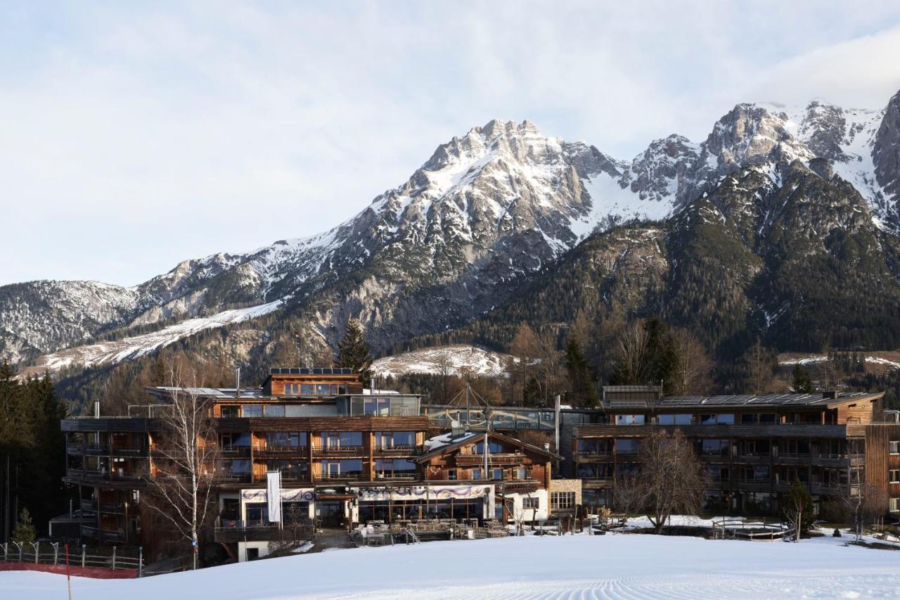 Holzhotel Forsthofalm 4* Leogang
