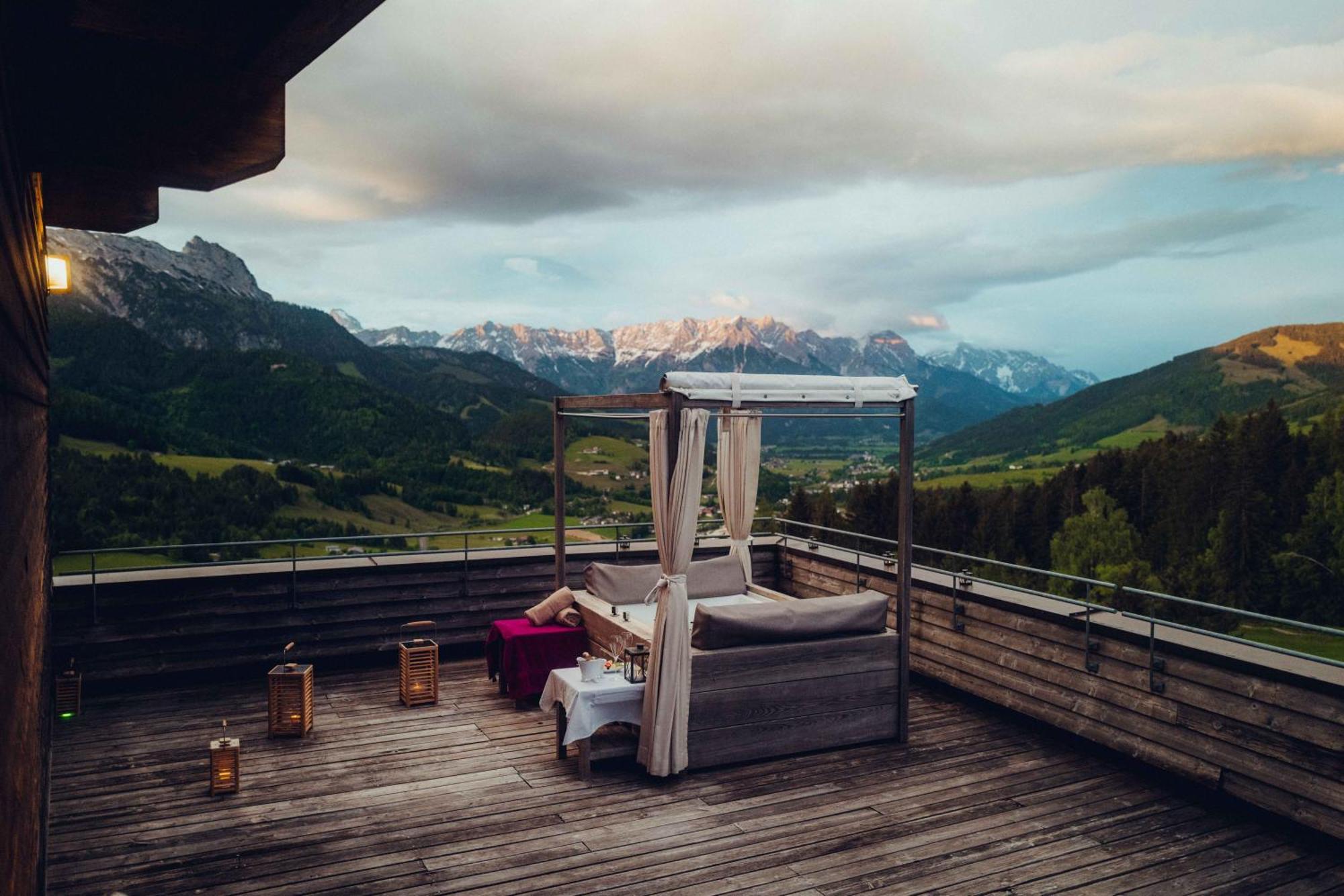 Hotel Holzhotel Forsthofalm 4*
