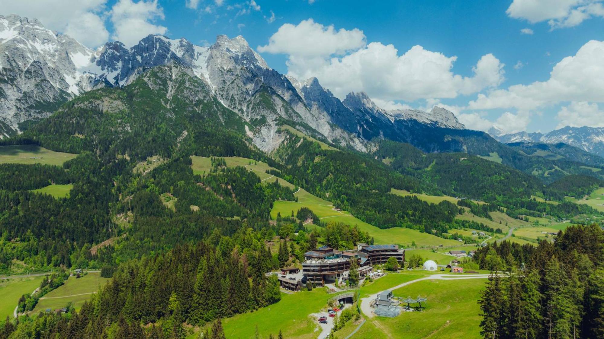 Holzhotel Forsthofalm Leogang